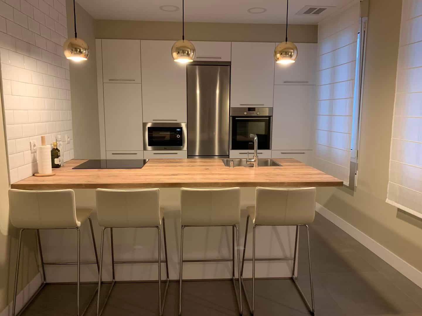 Cocina con zona de estar integrada · vista 8